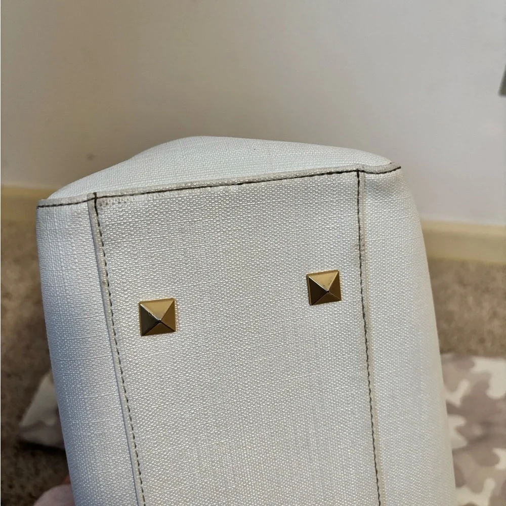 Dagne Dover Classic Signature Tote in White Canvas - Picture 6 of 16